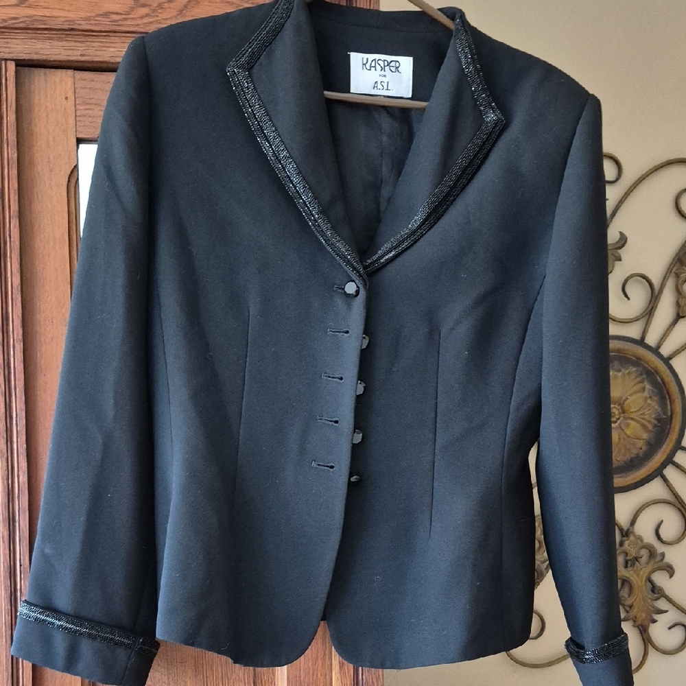Kasper Women's Elegant Black Blazer with Trim